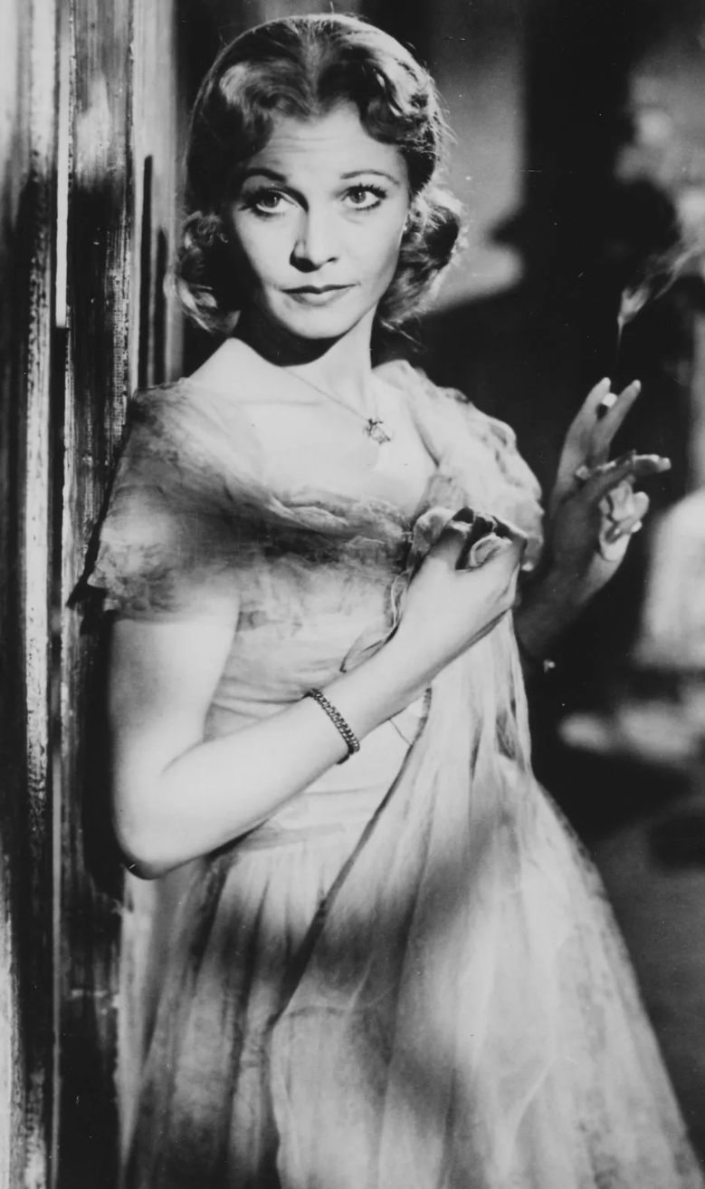 Blanche DuBois ring