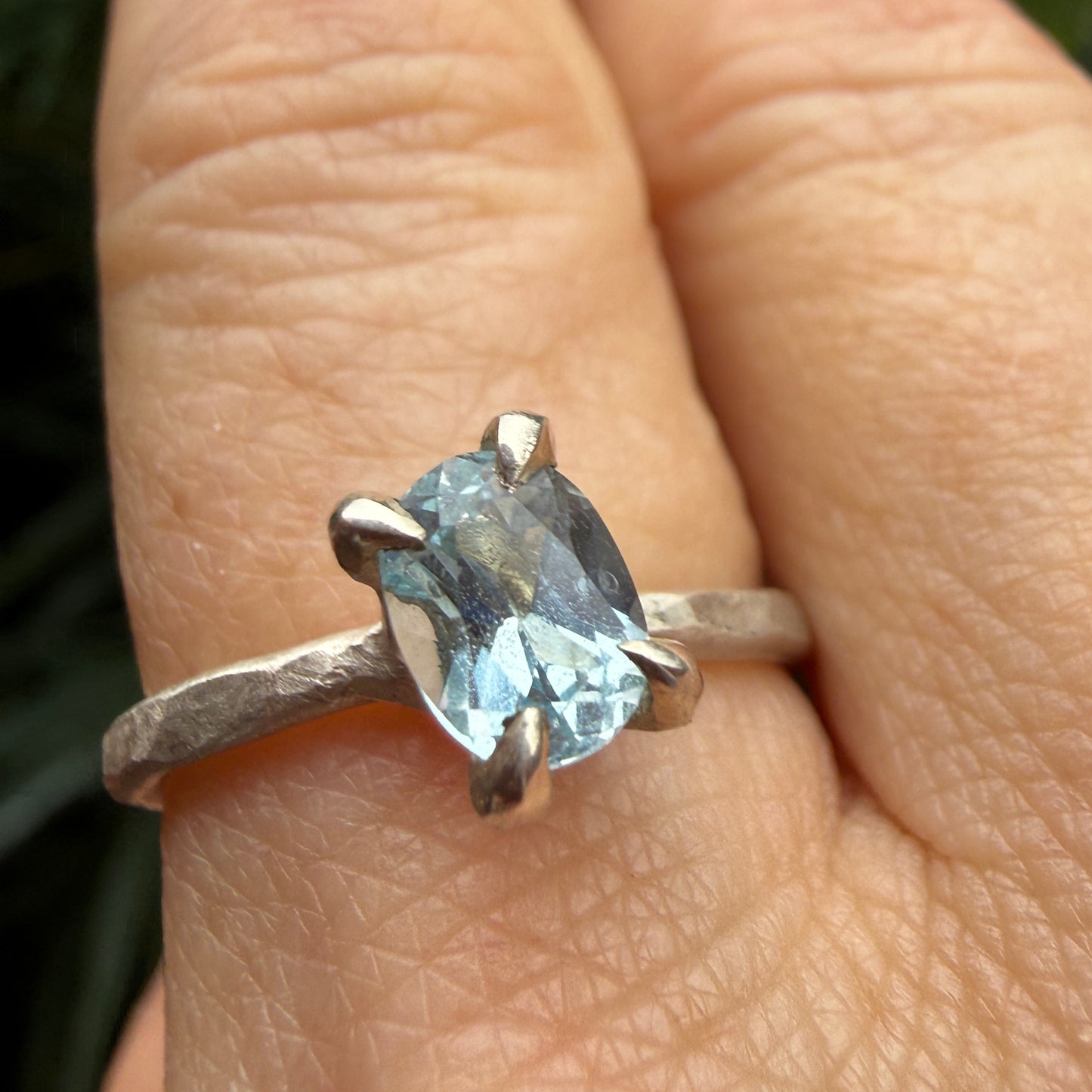 Lyra ring