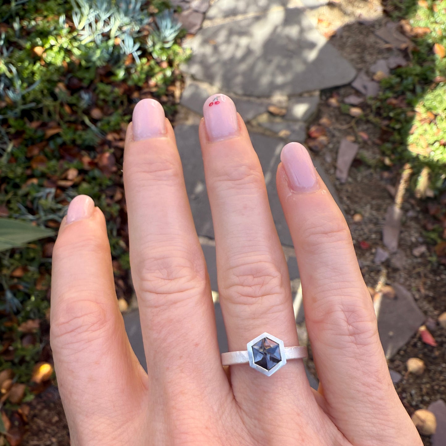 Gillian ring