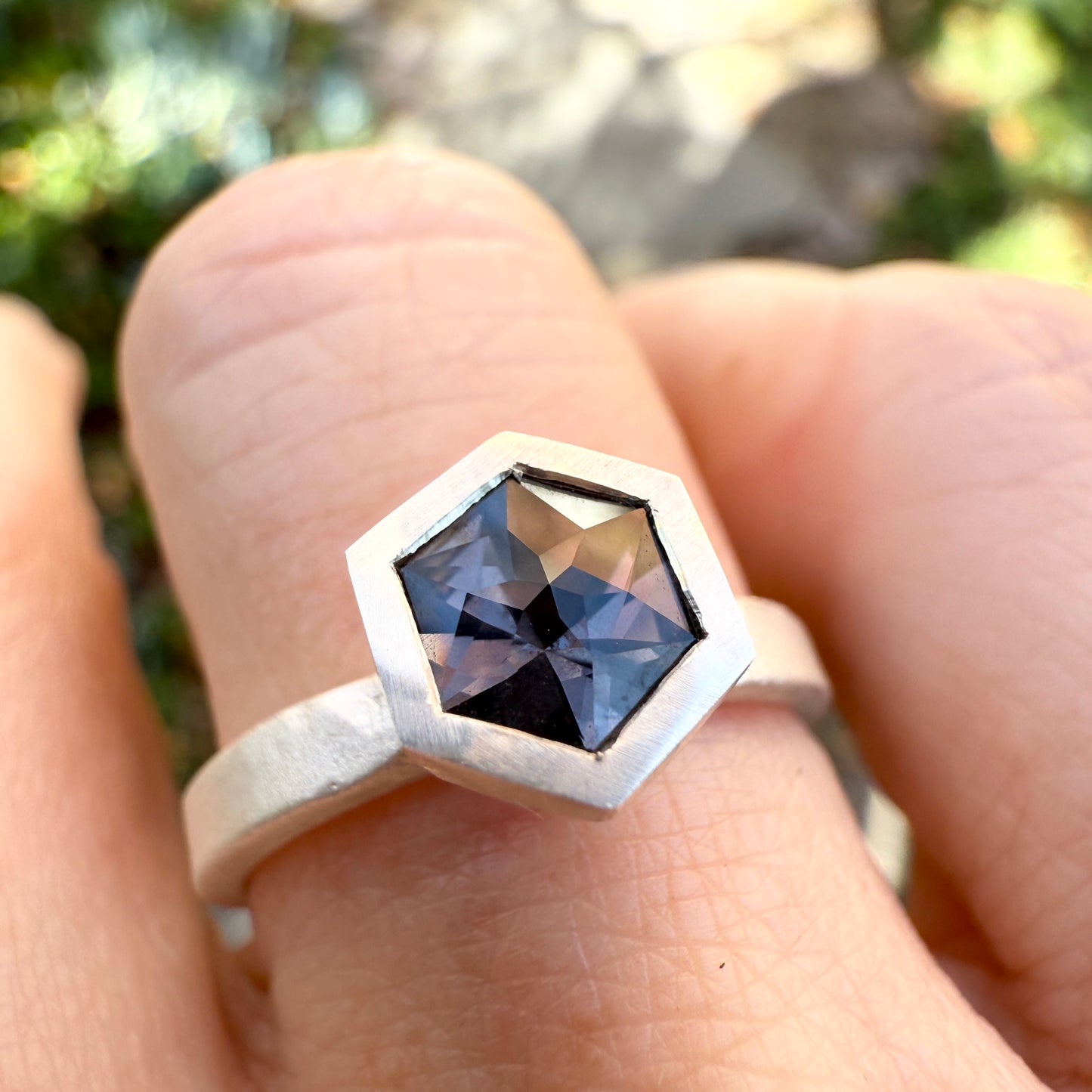Gillian ring